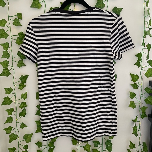 Levis Striped Front Pocket Tee - Picture 2 of 2